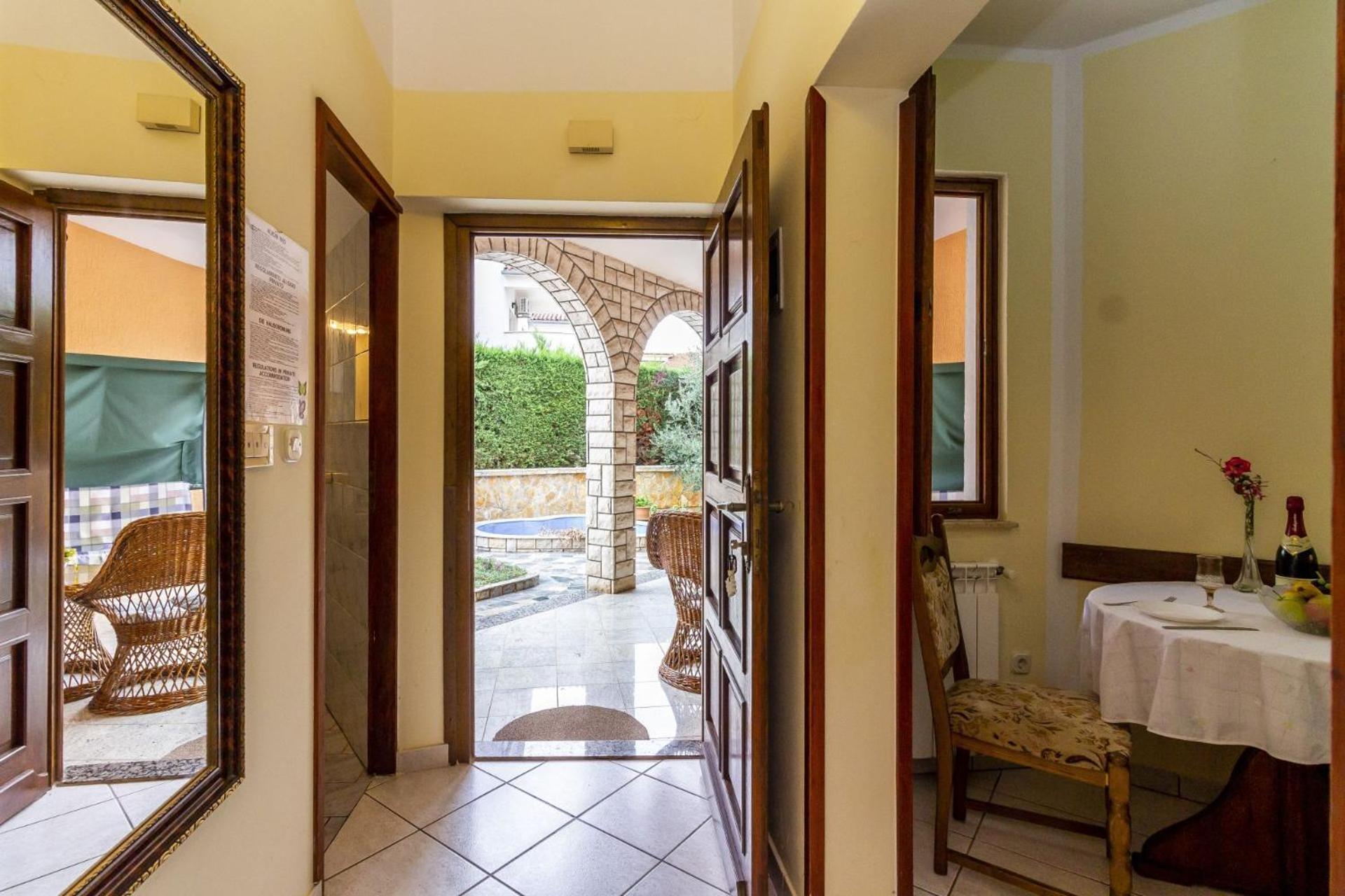 Apartments Mir Фажана Экстерьер фото