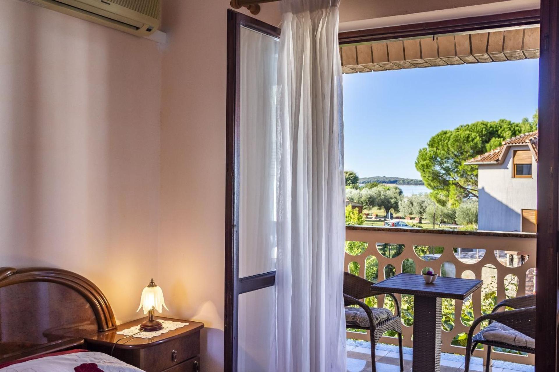 Apartments Mir Фажана Экстерьер фото