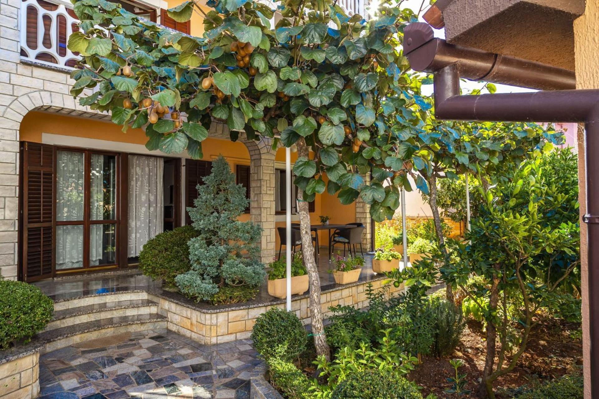 Apartments Mir Фажана Экстерьер фото